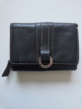 DANIER Black Leather Women's Wallet with Silver Accent